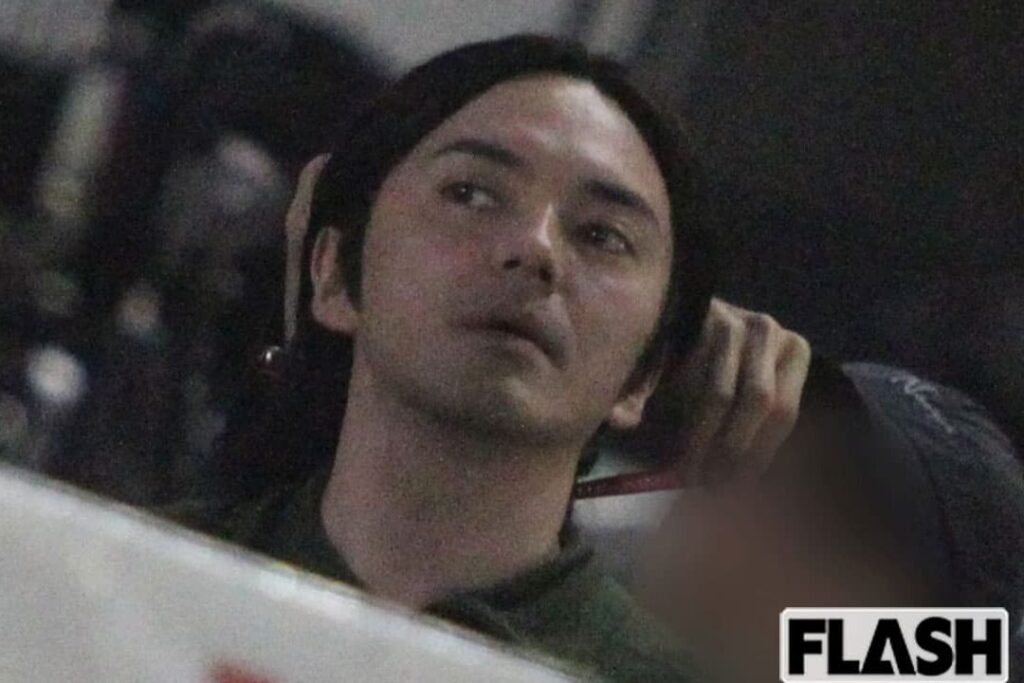 e88f85e794b0e5b086e69a89-e381aae3819ce383ade383b3e6af9be381abe38197e3819fe381aee3818be3819de381aee79086e794b1e381a8e8838ce699af 菅田将暉 なぜロン毛にしたのかその理由と背景